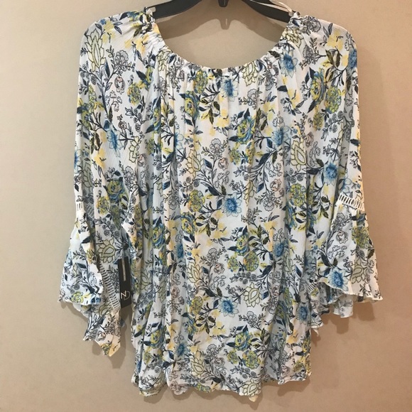 ☀️NEW DIRECTIONS Top - Picture 3 of 5